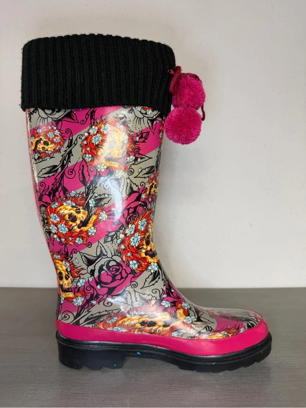 Rare Vintage Ed Hardy Womens Skull & Rose Print Rain Snow Boots Sz 6 Winter